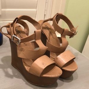Breckelles tan platform wedge sandals